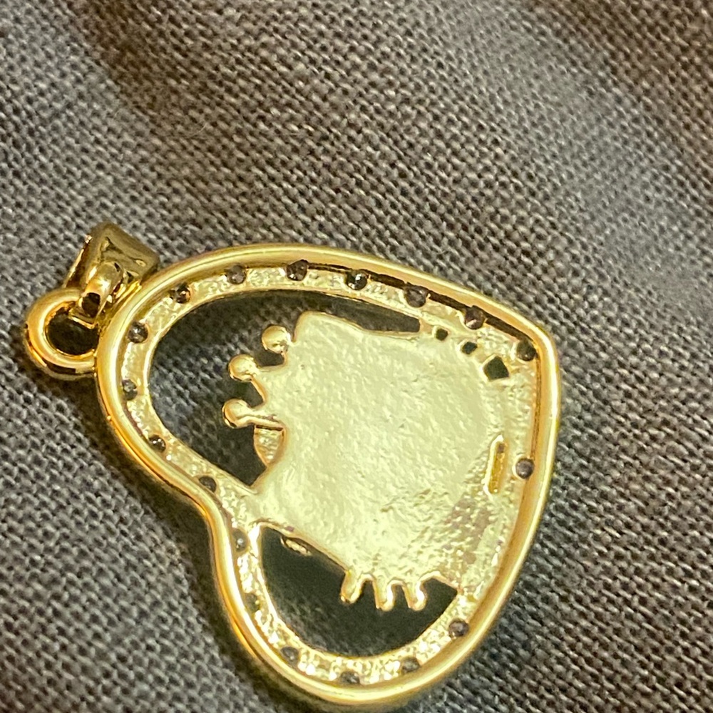 14k Gold Heart Pendant with Hello Kitty! - Picture 4 of 4